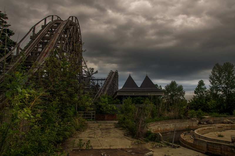 Illustration for article titled Eerie Images of America's Abandoned Amusement Parks Will Haunt You